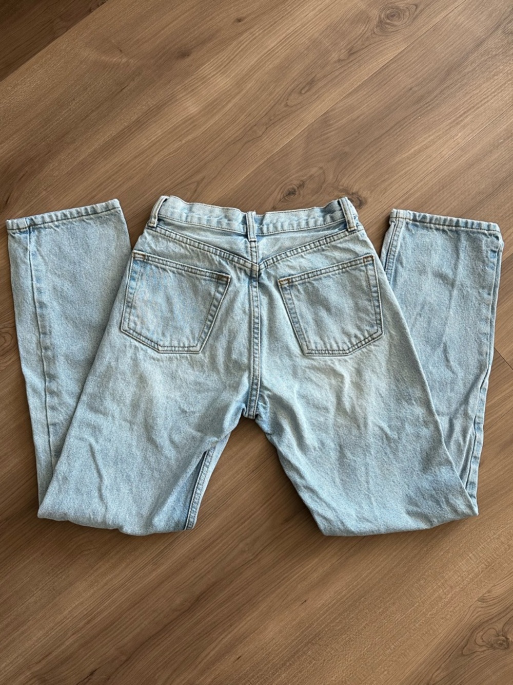 Brandy Melville Jeans - Picture 2 of 3